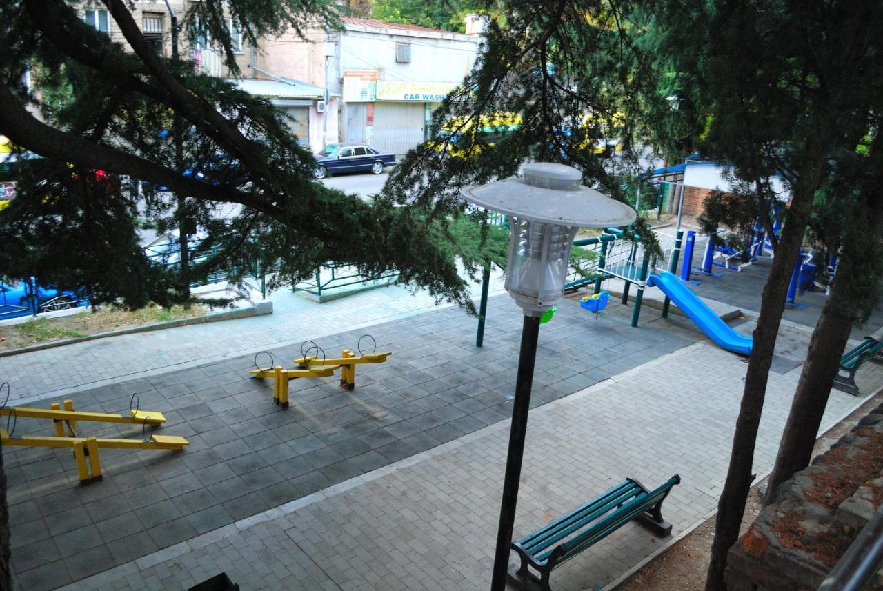 Nikas Apartment Tbilisi Exterior photo